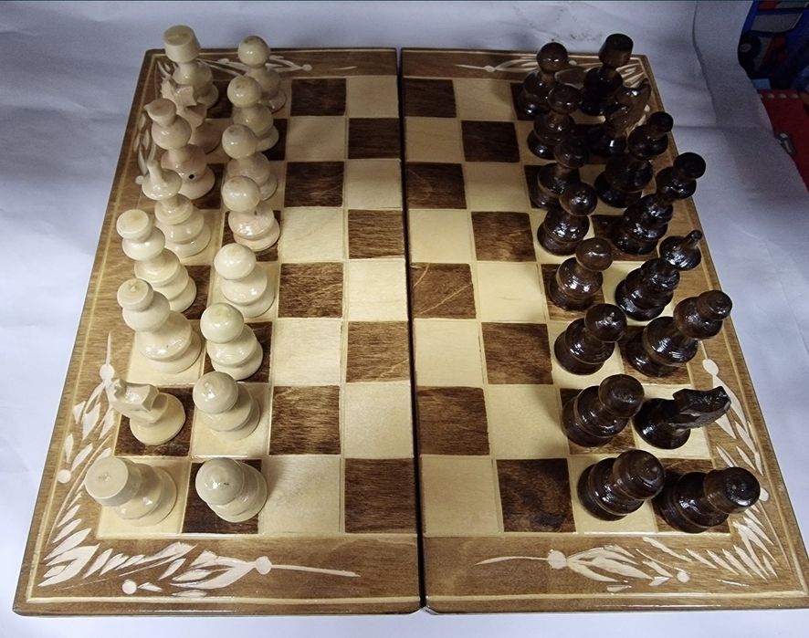 Joc Sah table din lemn 38,5 cm x 38,5 cm, Prelucrat manual