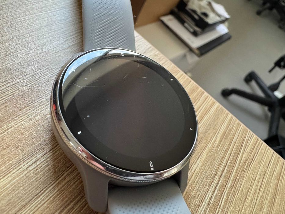 Garmin Venu 2 Plus, Gri, 43mm, Amoled, muzica, apel vocal, 8GB stocare, Garmin Pay