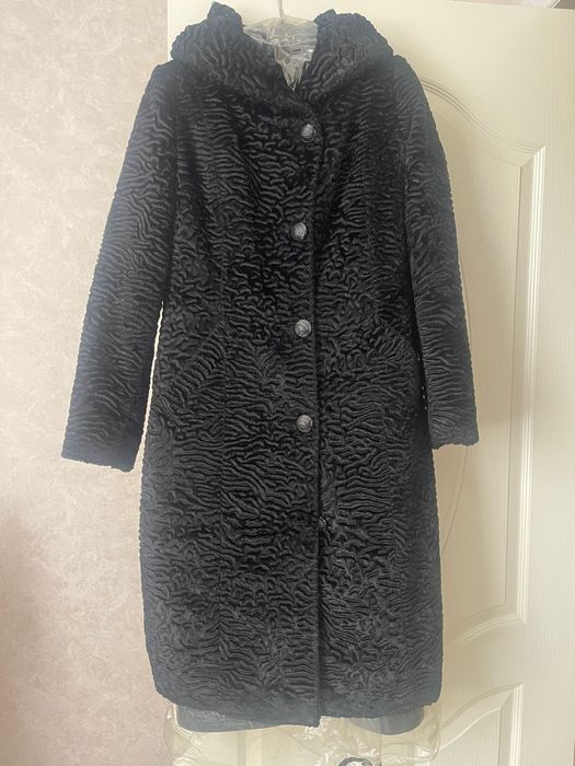 Пальто демисезонное,черное, искуственный каракуль. Корея, размер 46