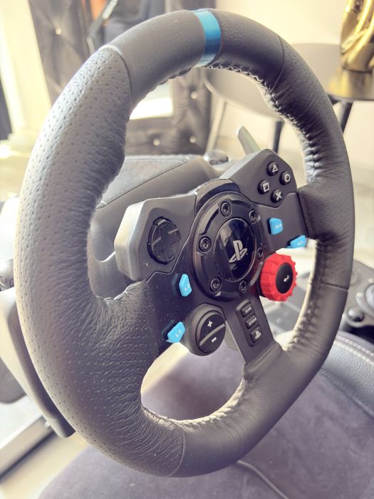 PLAYSEAT + volan schimbator pedale + PS4 (gaming set)