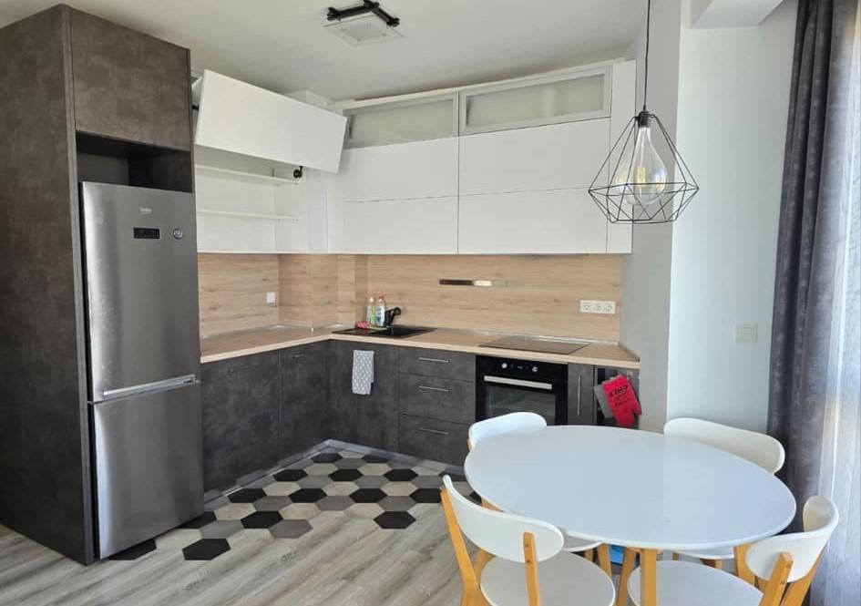 Дава се под наем Двустаен апартамент в София, Студентски град - 90 кв.м за 850 € - Снимка #3