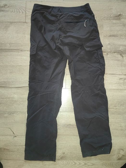 Pantaloni Mammut marime 48 sau M