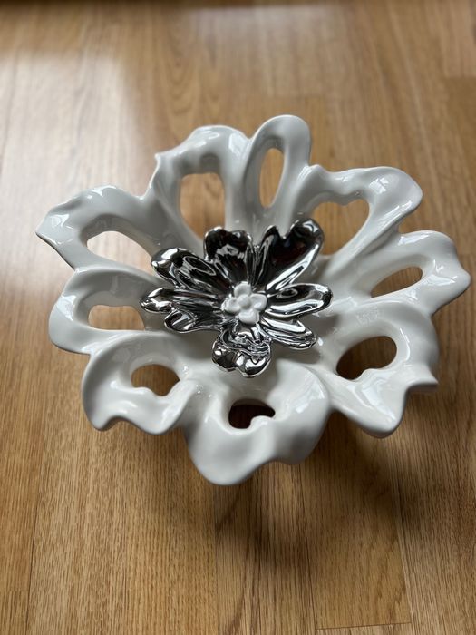 Керамична купа цвете