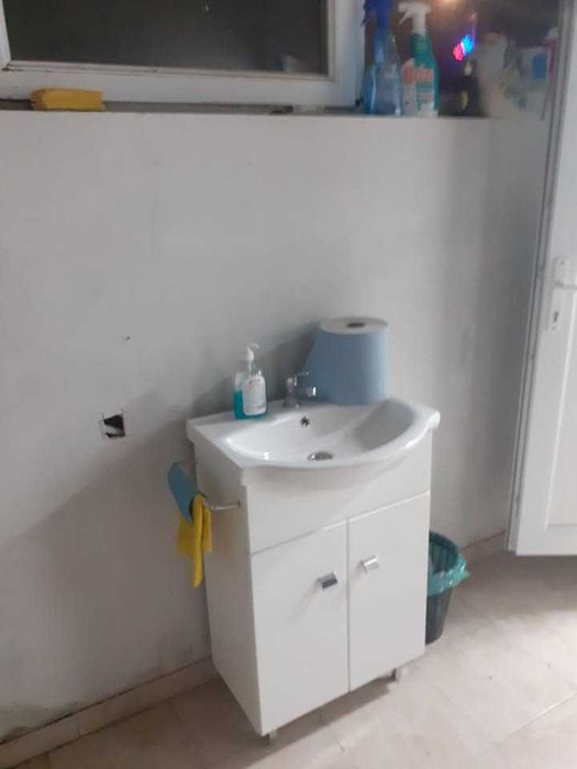 Inchiriez hala Vaslui