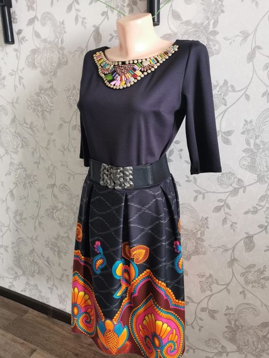 Продам женское платье