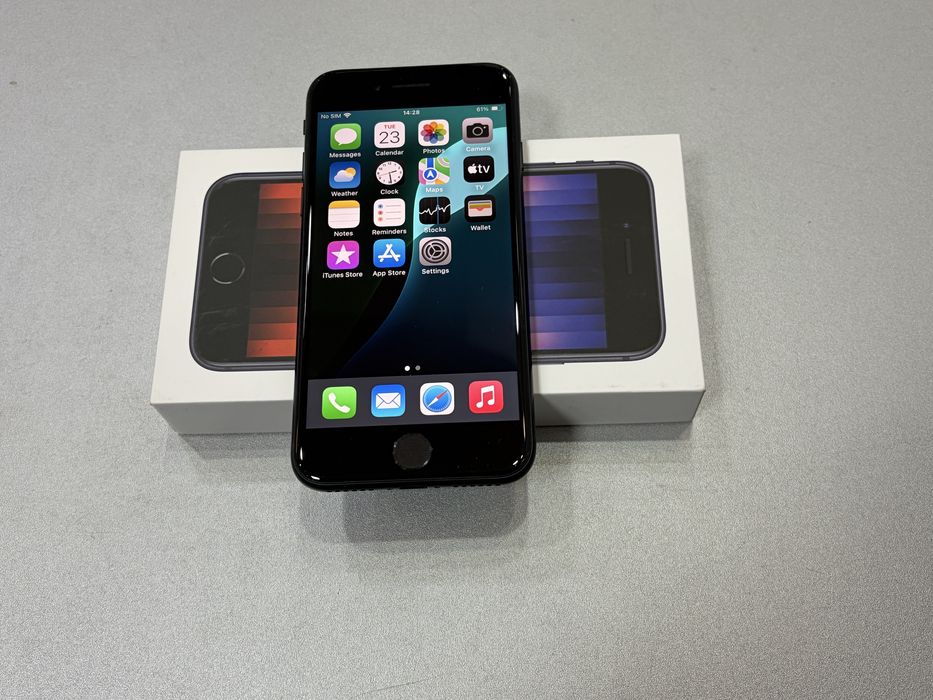 Iphone SE3, 64 gb, Black, la cutie