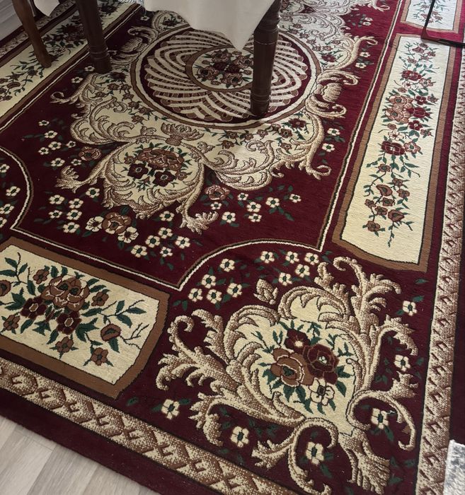 Большой ковер размером 5*2,40м
