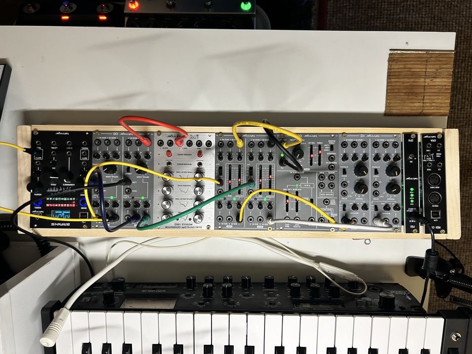 Sistem modular eurorack behringer