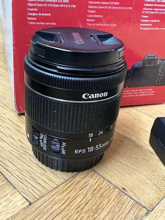 Фотоапарат Canon EOS 800D + 3 обектива, батерия, зарядно и аксесоари