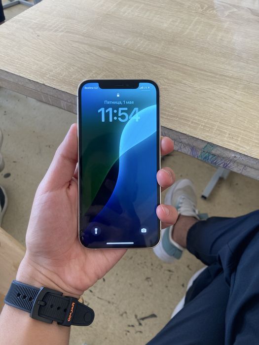 IPhone 12 pro  .