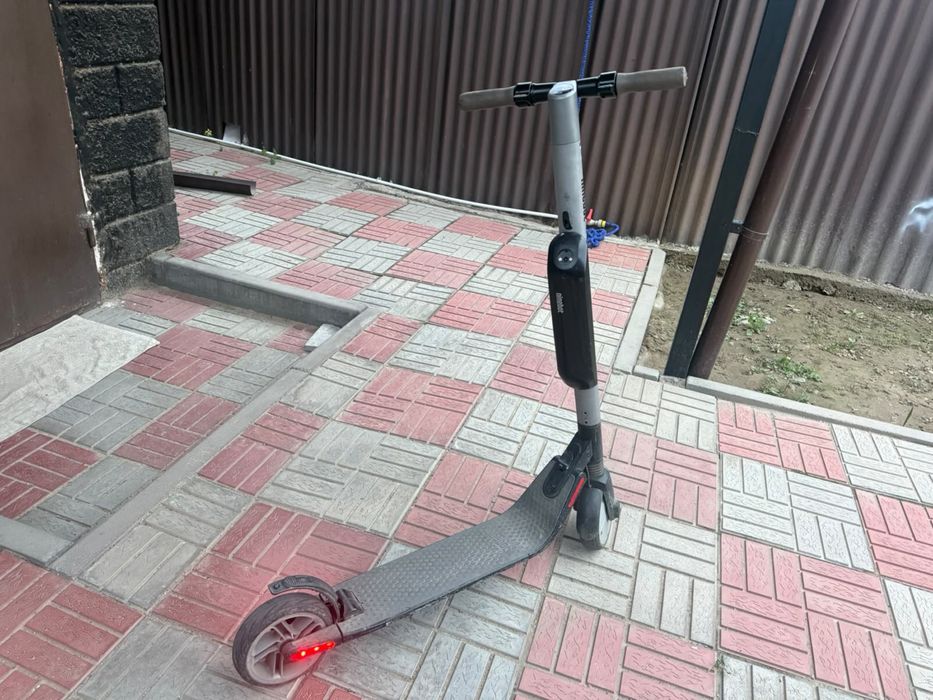 Электросамокат  ninebot