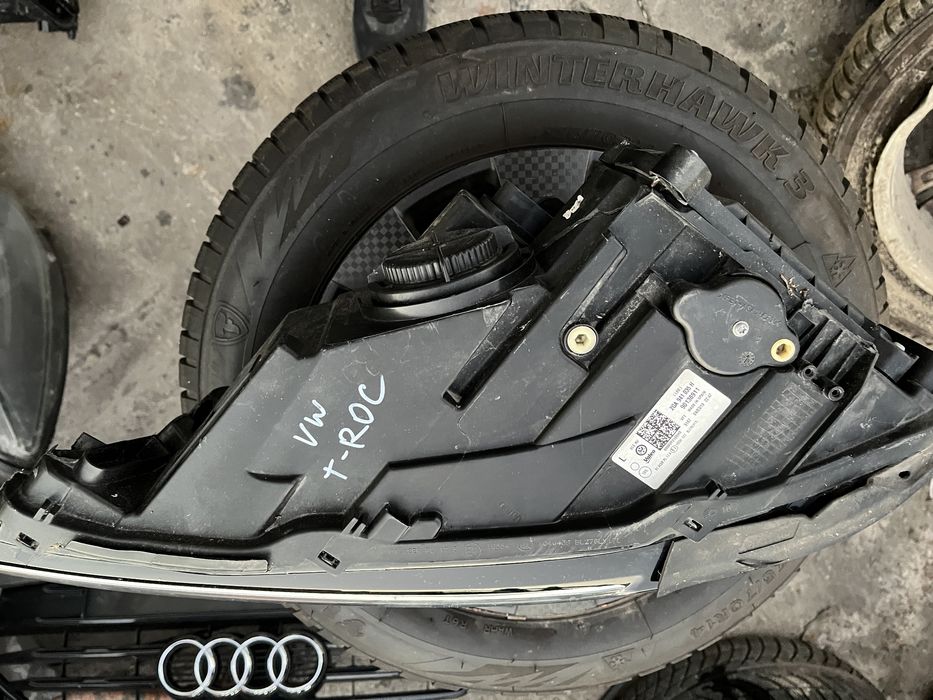 Ляв и десен фар VW T-Roc