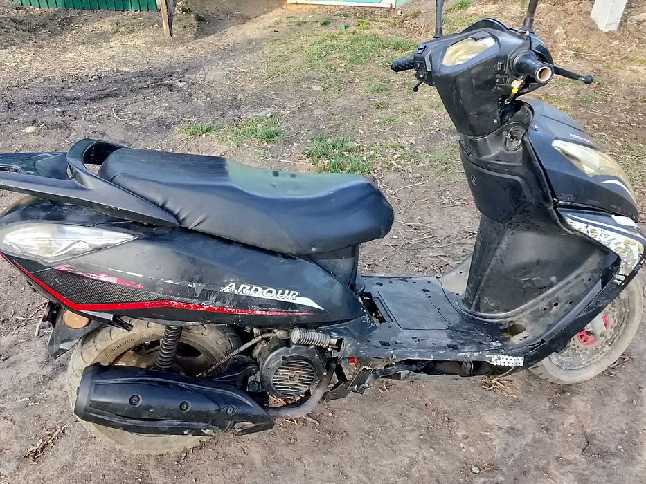 Продам скутер 150 кубов