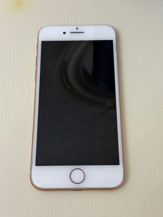Продам iphone 8 128 gb