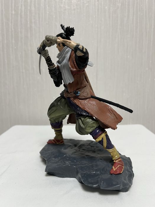 Фигурка Секиро (игра Sekiro: Shadows Die Twice)