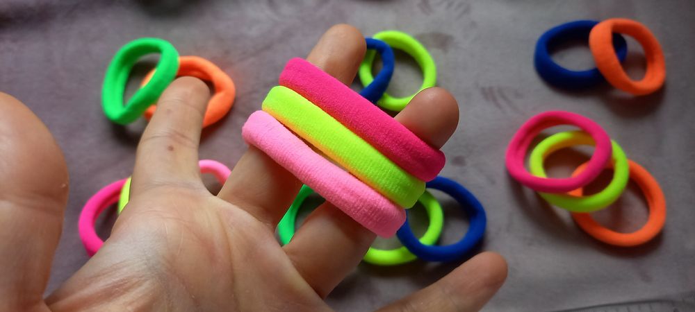 Неонови, ярки цветове - 30 ст. - ластик за коса - СТЕГНАТИ
