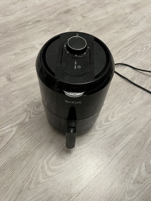 Air fryer friteuza aer cald Tefal 1.6L