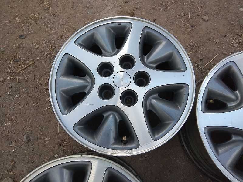 Продам оригинальные легкосплавные диски R15