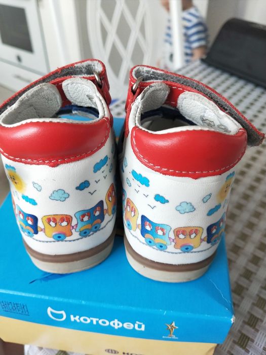 Детские сандалии 18 размер