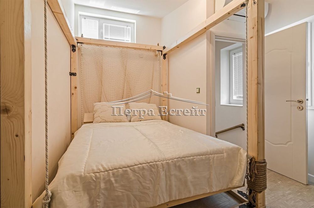 Луксзен тристаен под наем в Варна-Гръцка махала