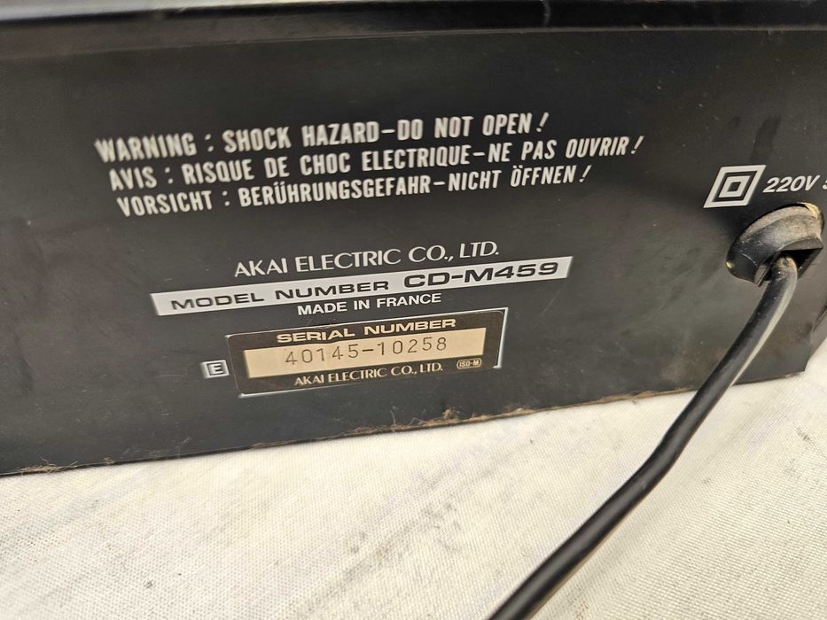 Akai cd-m459 nu citeste cd