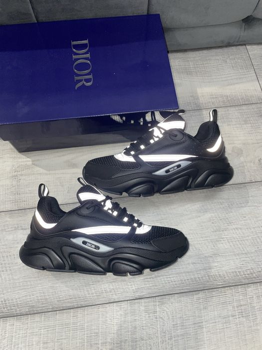 Dior B22
