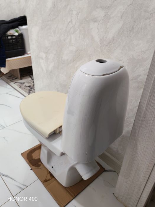 Продам унитаз б/ у в хорошем состоянии.