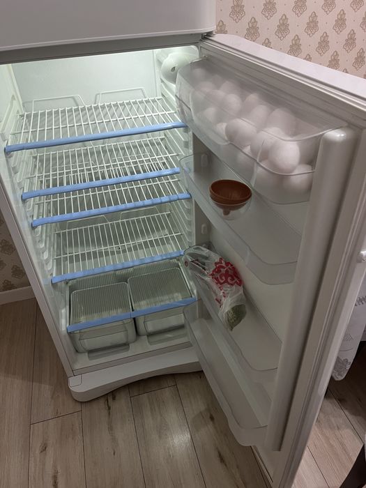 Холодильник indesit