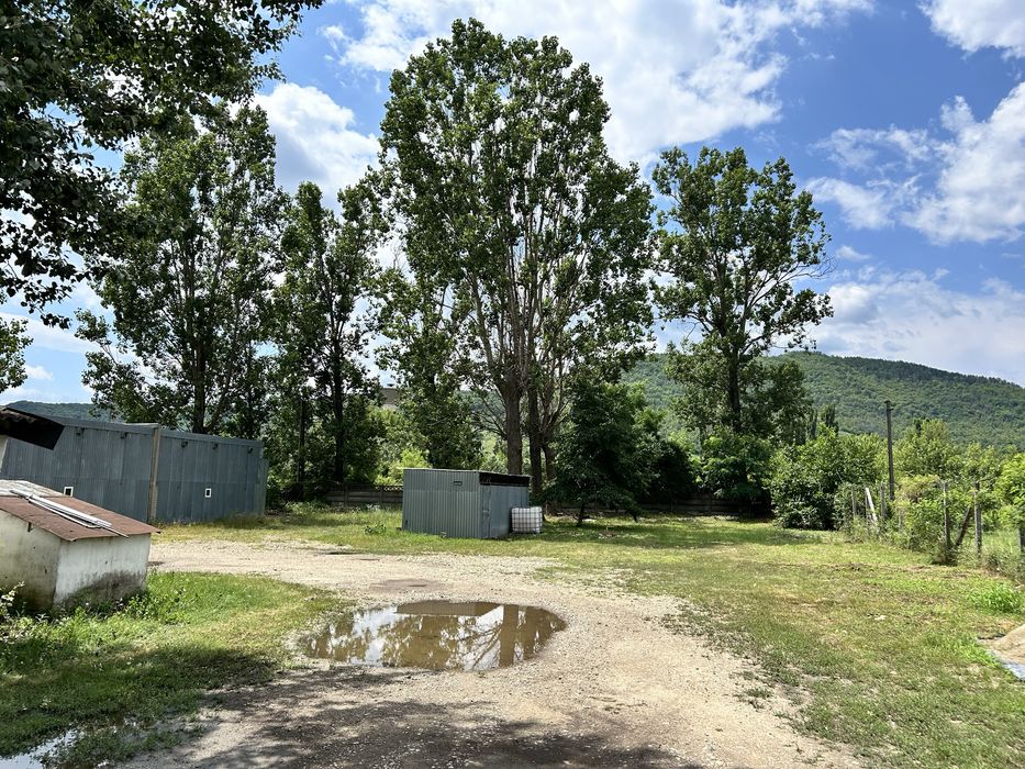 Închiriez proprietate industrială – Hală 2.500 mp + teren 6.100 mp – Satuc, Berca, jud. Buzău