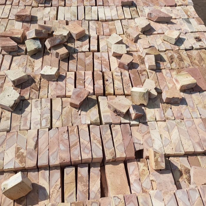 Rishton sifatli ğishtlari,cheklanmagan miqdorda,