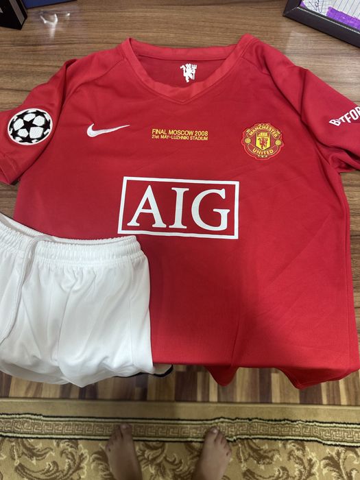 Продам футбольные формы (любые которые скажите)