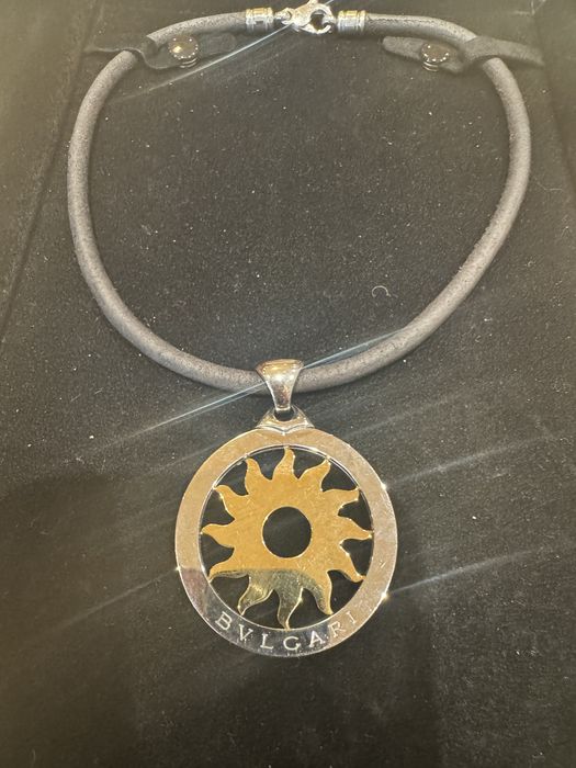 Bvlgari Sun Tondo оригинално колие, с кожена, оригинална каишка.