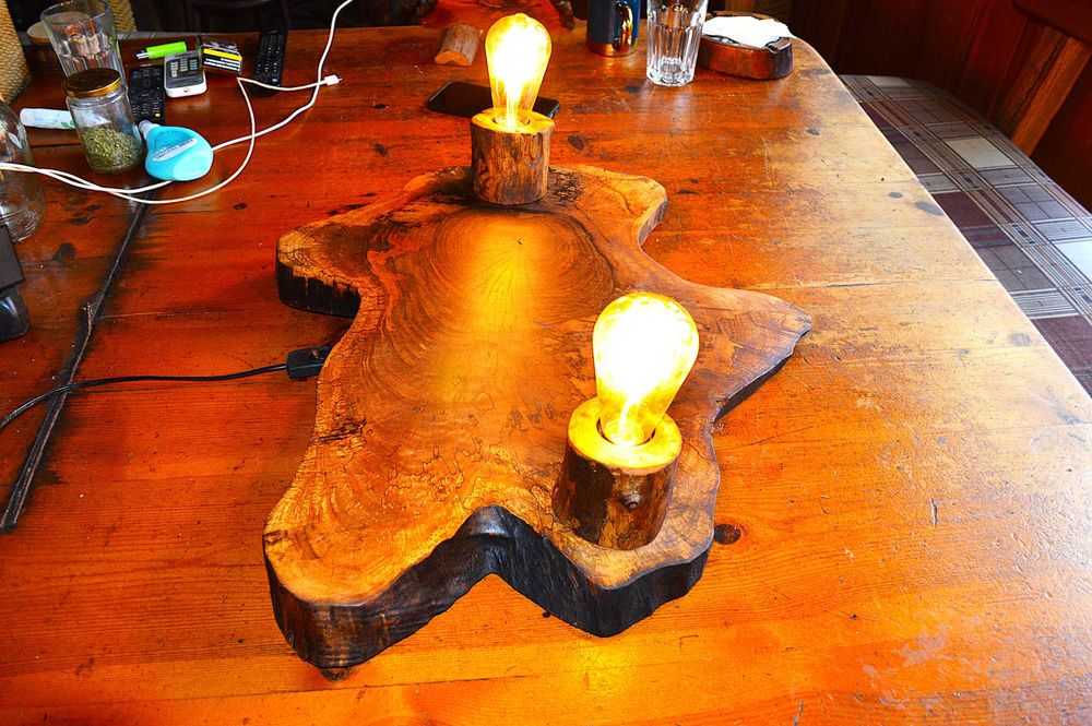Страхотни дизайнерски лампи от орехово дърво