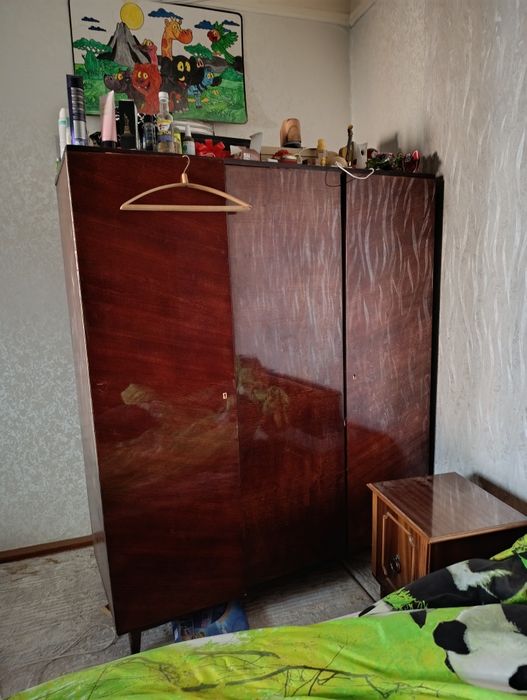 Продам советский шифоньер.