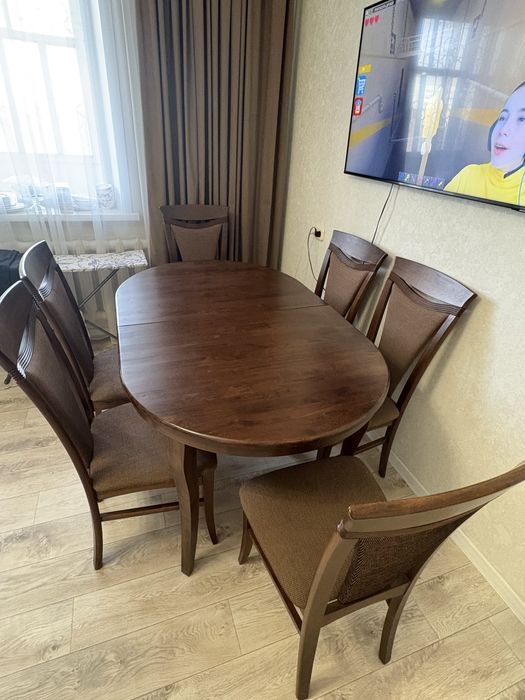 Стол и 6 стульев в комплекте