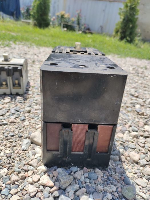 Продам эл.автомат рубильник