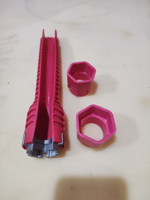 Ключ 6 в 1 сантехника