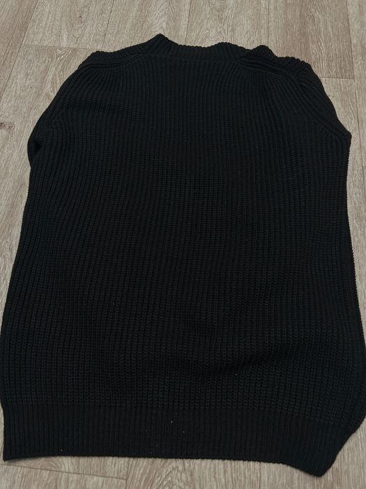 черный вязаный кардиган