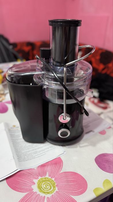 Max Chef 600W самопочистваща се сокоизстисквачка