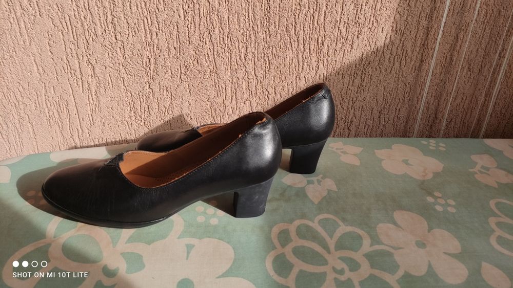 Дамски обувки, размер 37. Естествена кожа. Офис, бизнес  стил.