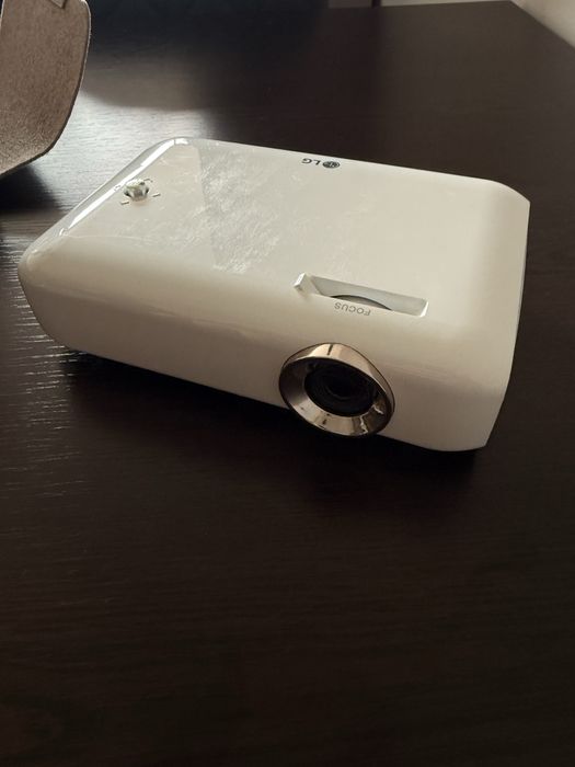 LG PH550G проектор