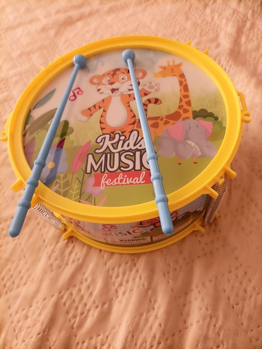 Детски играчки.Магнитен конструктор,барабан и игра с чук