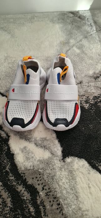 Champion noi fără cutie