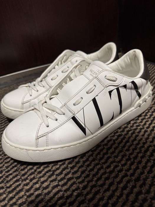 Оригинални сникърски Valentino Garavani