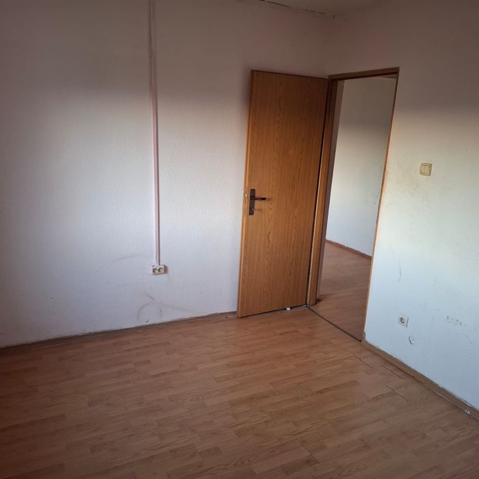 Apartament 2 camere baie bucatarie