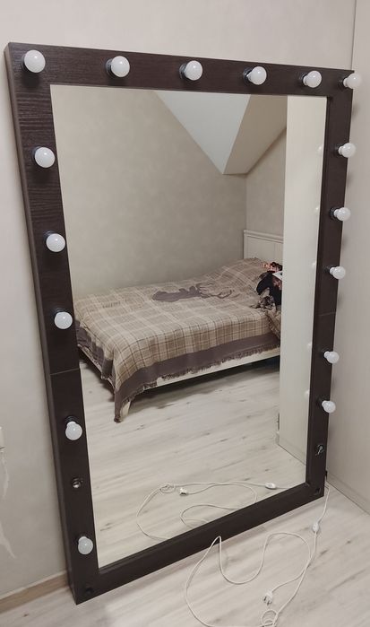 Зеркало с подсветкой