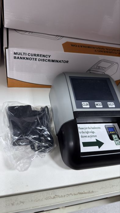 Автоматичен детектор и брояч на банкноти- Разпознава 9 валути