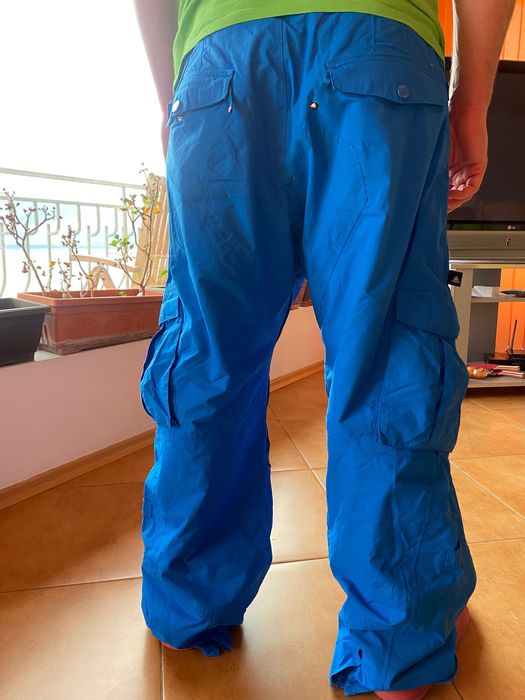 Сноуборд якета и панталони на ниски цени