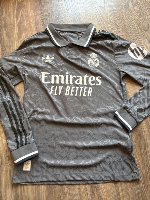 Продавам футболна фоанелка  на Реал Мадрид  / Real Madrid  2024-2025 9 MBAPPE
