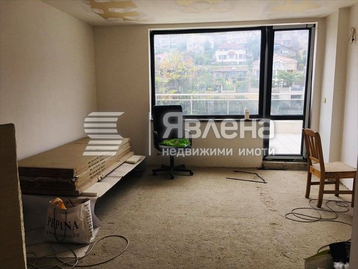 Продава се Тристаен апартамент в Варна, Бриз - 132 кв.м за 1819 €/кв.м - Снимка #3